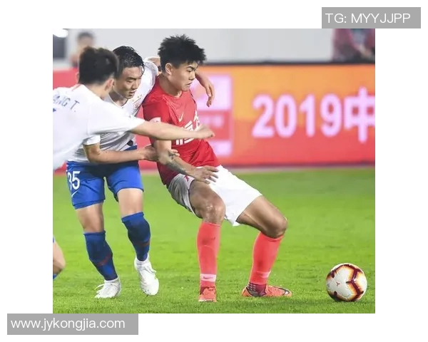 广州州恒大与鲁能激战正酣球迷期待精彩对决与历史交锋